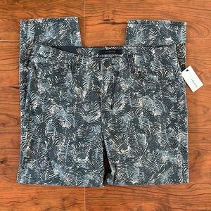 NWT J Brand Ruby High Rise Crop Cigarette Blue Pattern Jeans